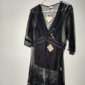 NWT Nataya Lace Top with Camisole Size M